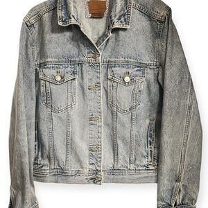 American Eagle Denim Jacket Size L – Light Wash Classic